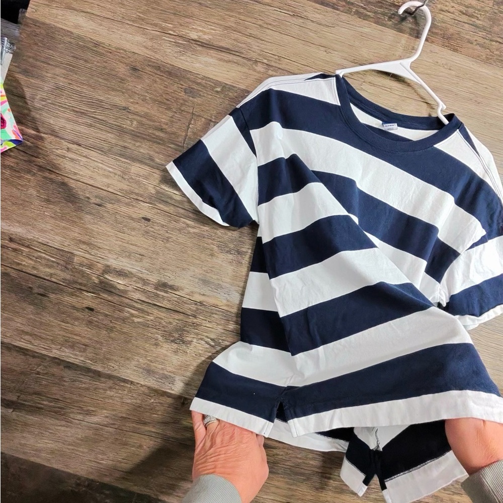 Old Navy Striped Short Sleeve Tee in Navy and White Large Tall - Picture 5 of 8